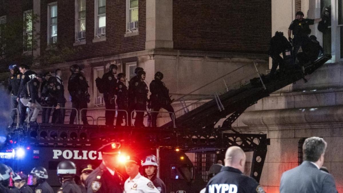 Police end pro-Palestine occupation at Columbia University in New York, in the US